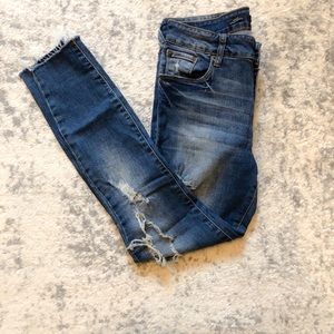 Distressed blue wash skinny jeans size 26